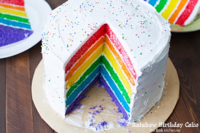 10896365-rainbow-birthday-cake-the-little-kitchen-16905-650-1467369795