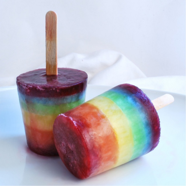 10895765-rainbow-popsicles-624x6241-650-1467369795